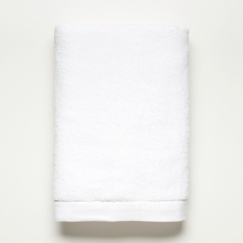 Toro Blu Toro Blu White Bath Towel - Extra Large 155cm x 78cm, 100% Cotton, 700 GSM, Ultra Soft and Highly Absorbent for a Spa-Like Shower Experience-Hotel Towels Toro Blu 999.00 Toro Blu  Toro Blu White Bath Towel - Extra Large 155cm x 78cm, 100% Cotton, 700 GSM, Ultra Soft and Highly Absorbent for a Spa-Like Shower Experience-Hotel Towels